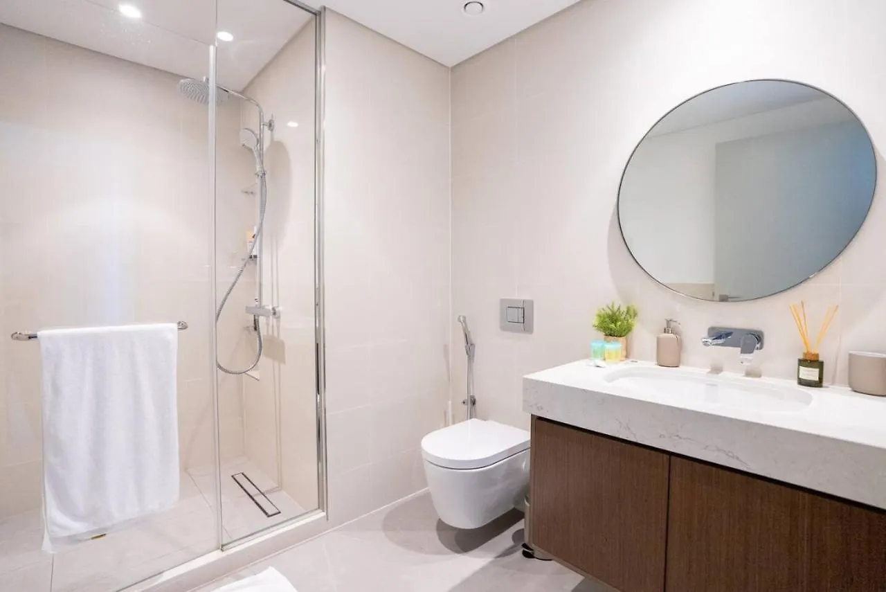 Apartment Offer! Ocean View And Private Beach Access - 2Br Dubai United Arab Emirates