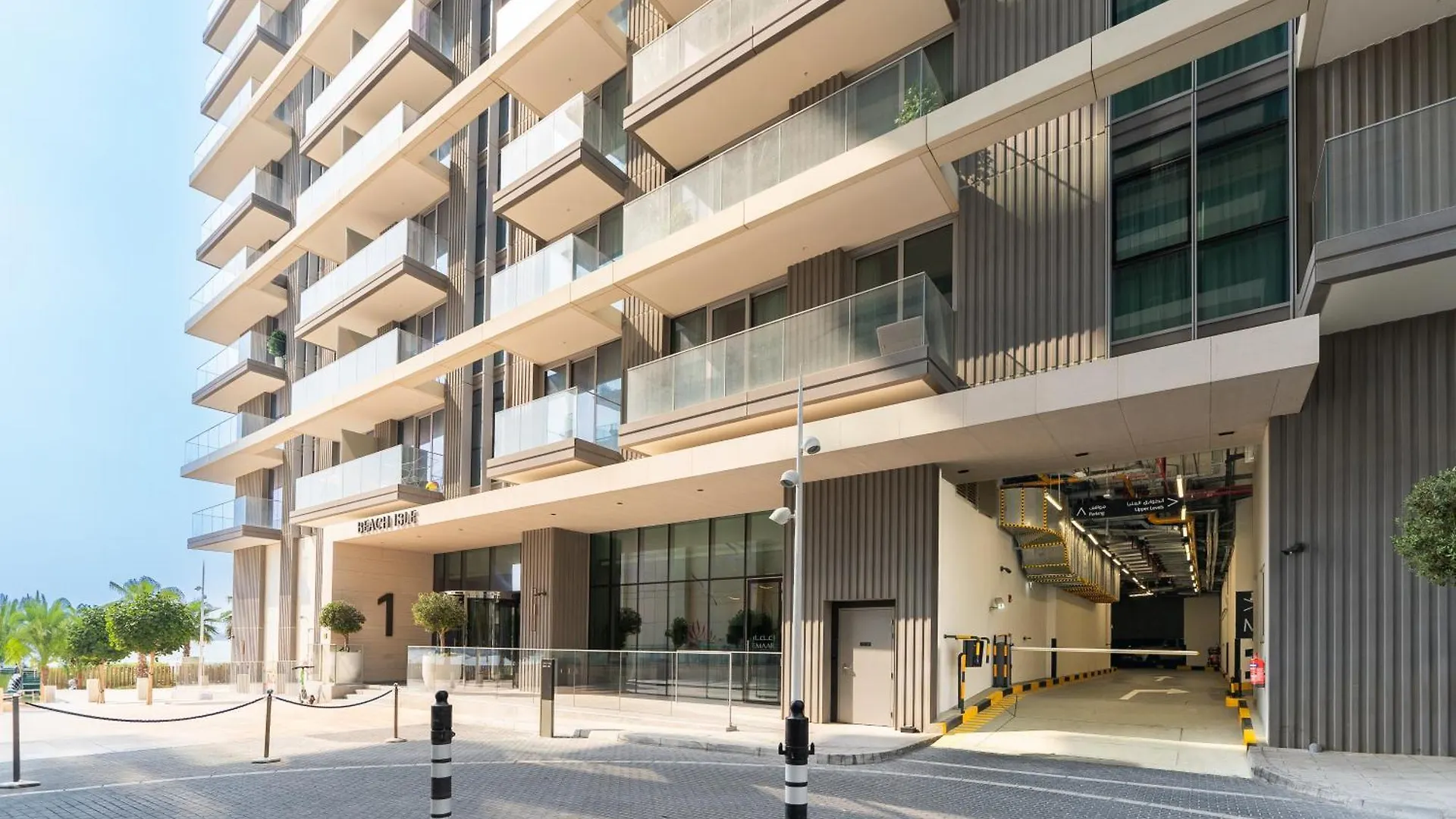 Ocean View And Private Beach Access - 2 Br Dubai Apartment